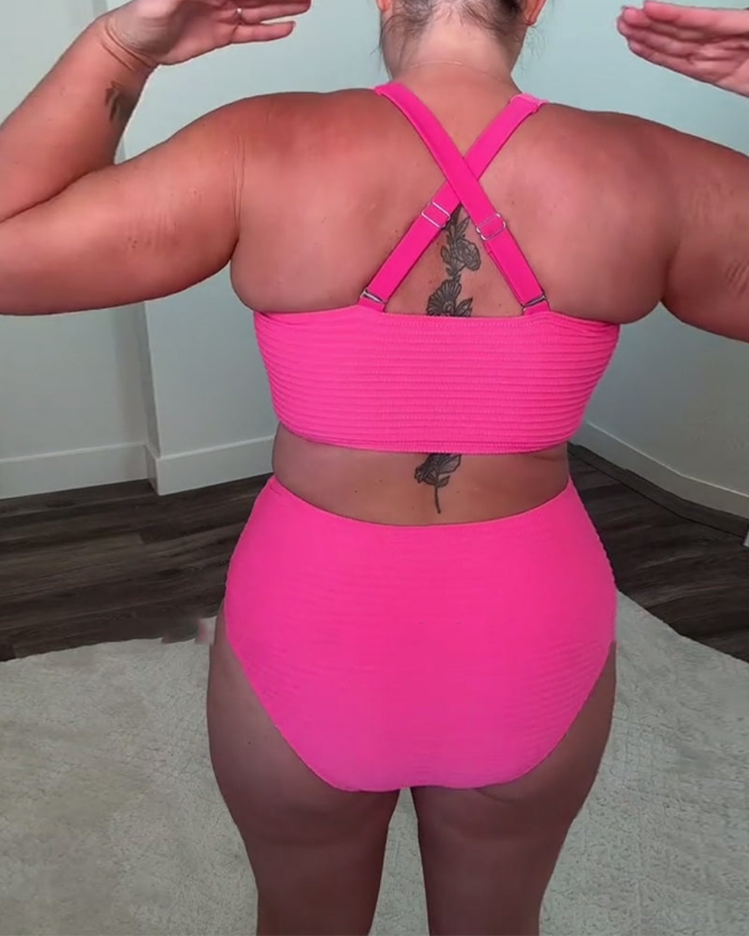 Relaxed triangle bikini